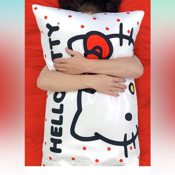 Hello Kitty Satin Pillowcase NEW - Picture 5 of 6